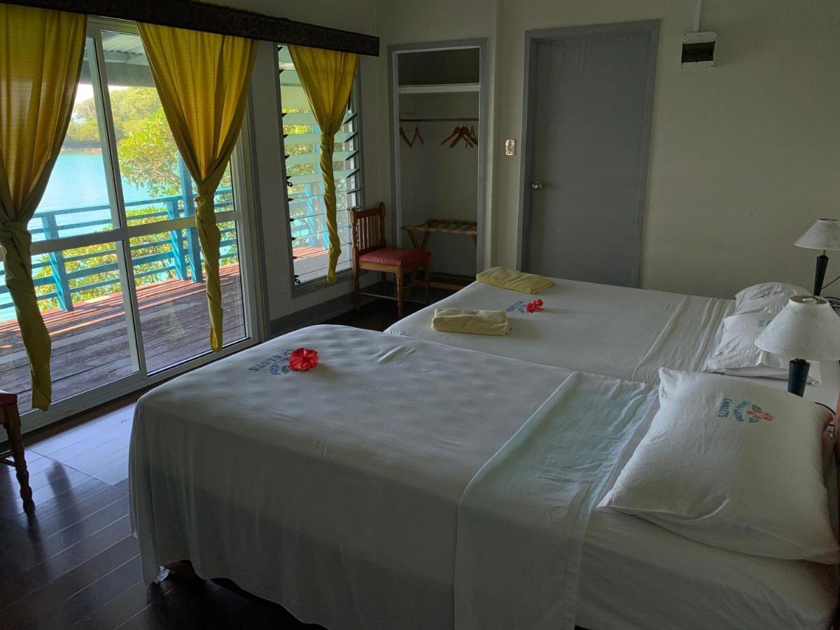Lusia'S Lagoon Chalets Salelologa Екстериор снимка